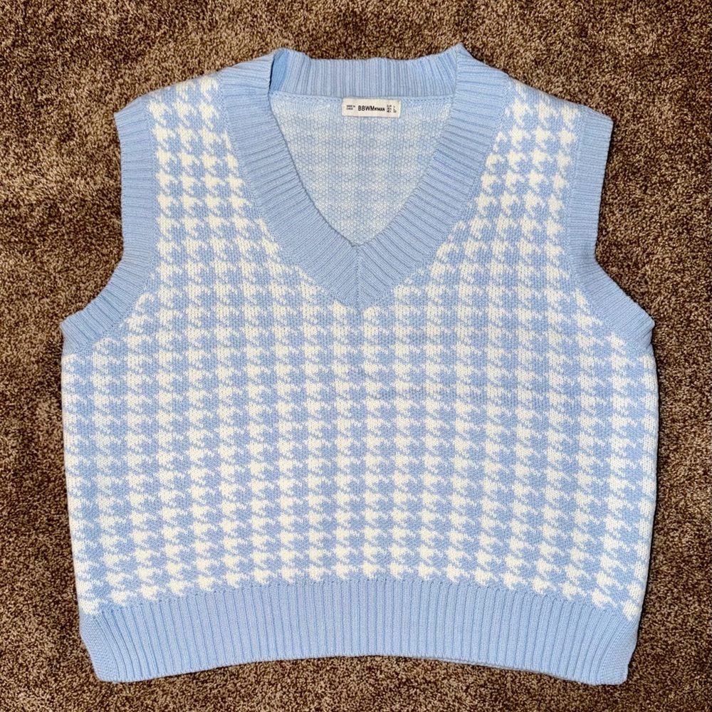Houndstooth Knit V-Neck Sweater Vest in Baby Blue & White - NWOT - Size L